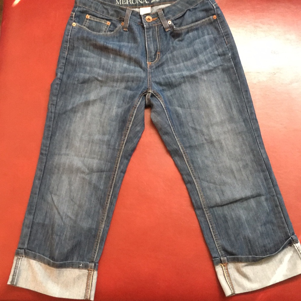 Size 6 Merona mid rise cropped pant. Just in time!